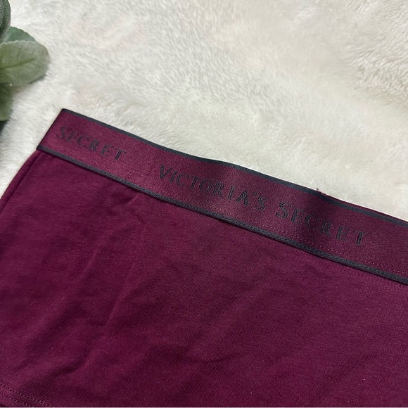 VICTORIAS Secret Shortie Panties - Picture 5 of 7
